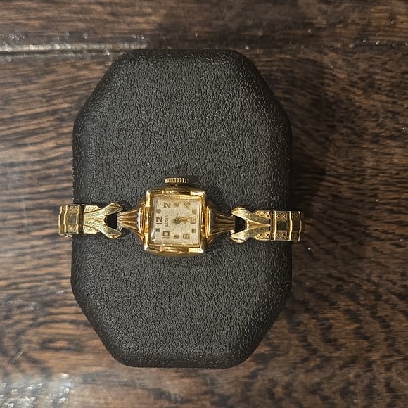Vintage  Elgin Women's Watch - Picture 2 of 4